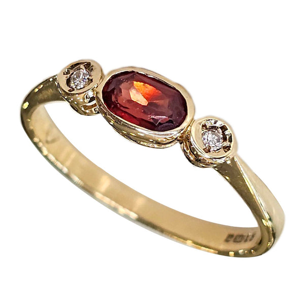 Pre-Owned 9ct Garnet & Diamond Ring