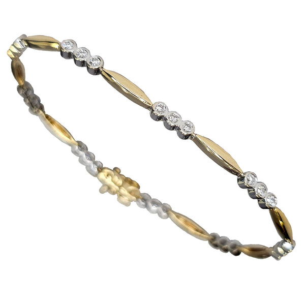 Pre-Owned 18ct Gold Diamond Bracelet