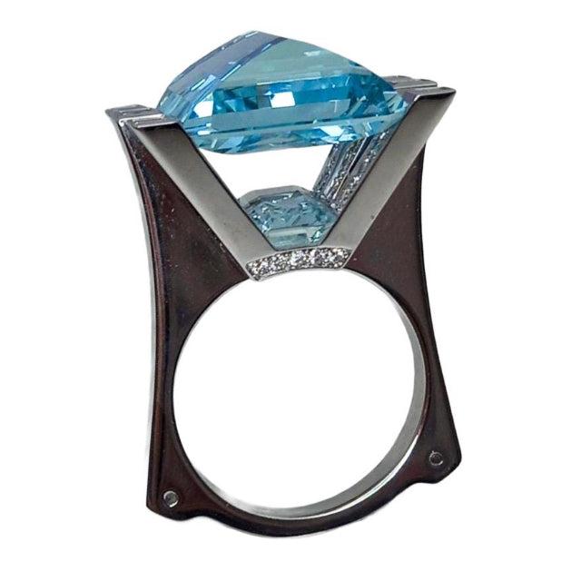 Pre-owned 18ct White-gold Aquamarine & Diamond Ring