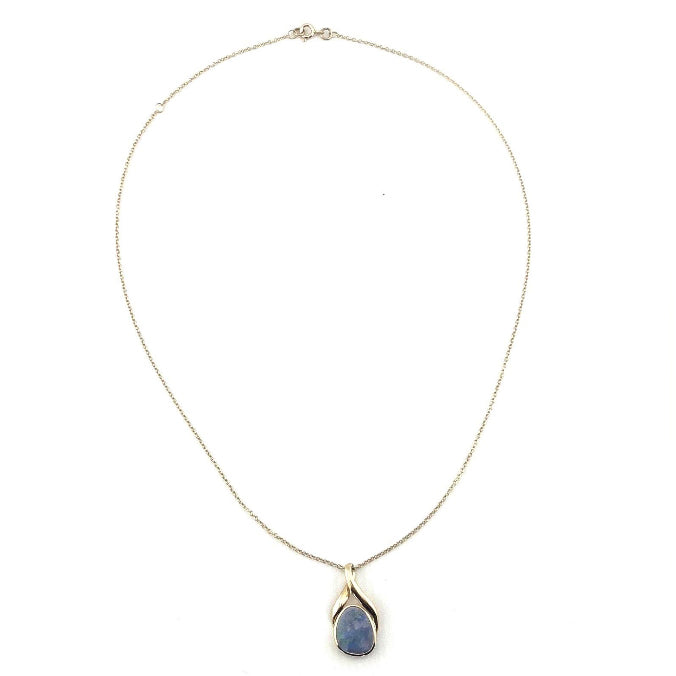 Pre-owned 14ct Gold Pendant on a 9ct Gold Chain